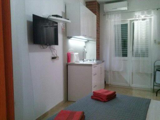 Studio Apartment Mala Plaza Kaštela Exterior foto